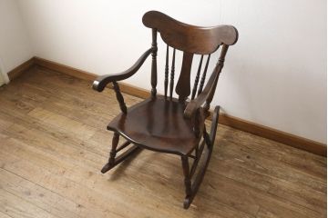 中古　松本民芸家具　クラシカルな雰囲気ただよう#39A型ロッキングチェア(アームチェア、板座チェア、揺り椅子、イス)(R-061148)