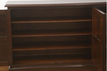 中古　美品　松本民芸家具　特注品のクラシカルな下駄箱(靴箱、サイドボード、サイドキャビネット、収納棚)(R-061165)