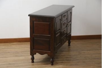 中古　松本民芸家具　クラシカルなデザインがおしゃれなA型ドレッサー(サイドボード、サイドキャビネット、引き出し、サイドチェスト、収納棚、ドレッシングチェスト)(定価約48万円)(R-061168)