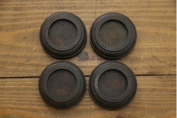 イギリスアンティーク　マホガニー材　上品な挽き物加工や装飾が目を惹く!　クラシカルで気品漂うシェーズロング(カウチソファ、セティ、2人掛けソファ、2P、二人掛け、長椅子、キャスター、キャスターカップ)(R-061169)