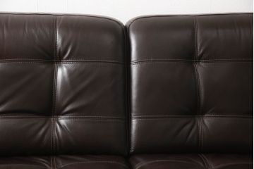 中古　美品　イタリア　Chateau d'Ax(シャトーダックス)　本革　2.5人掛け　美しい色艶が魅力的なレザーソファ(2人掛けソファ、2P、3人掛けソファ、3P、アームソファ)(R-061171)
