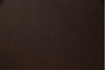 中古　美品　イタリア　Chateau d'Ax(シャトーダックス)　本革　2.5人掛け　美しい色艶が魅力的なレザーソファ(2人掛けソファ、2P、3人掛けソファ、3P、アームソファ)(R-061171)