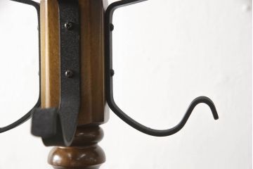 中古　カリモク家具(karimoku)　上品な挽き物加工が施されたポールハンガー(コートハンガー、帽子掛け、店舗什器)(R-061179)