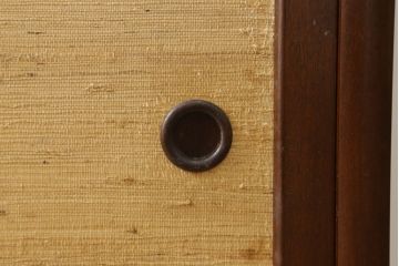 中古　松本民芸家具　上質な221型葛(クズ)布茶タンス(飾り棚、茶棚)(定価約37万4千円)(R-061186)