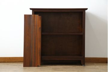 中古　松本民芸家具　A型舞良茶タンス　和モダンの空間づくりにも活躍する収納棚(下駄箱、靴箱、本箱、戸棚、食器棚)(R-061191)