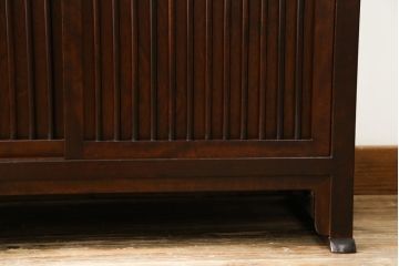 中古　松本民芸家具　A型舞良茶タンス　和モダンの空間づくりにも活躍する収納棚(下駄箱、靴箱、本箱、戸棚、食器棚)(R-061191)