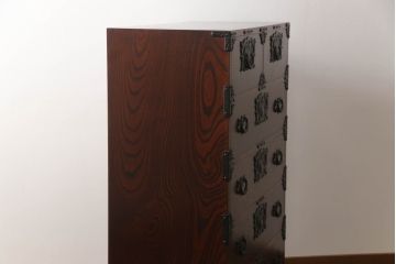 中古　美品　岩谷堂箪笥　迫力のある木目が存在感を放つ衣装タンス(引き出し、チェスト、衣装箪笥)(R-061194)