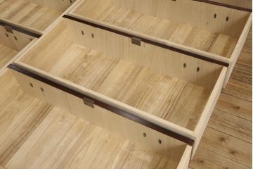 中古　美品　岩谷堂箪笥　迫力のある木目が存在感を放つ衣装タンス(引き出し、チェスト、衣装箪笥)(R-061194)