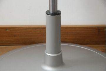 中古　超美品　オカムラ(OKAMURA)　医療福祉用　円盤脚　抗菌　丸みのあるフォルムがかわいらしいスツール2脚セット(丸椅子、回転椅子、イス)(2脚で定価約124000円)(R-061212)