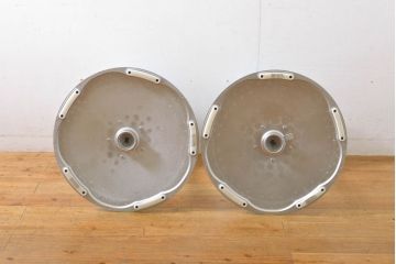 中古　超美品　オカムラ(OKAMURA)　医療福祉用　円盤脚　抗菌　丸みのあるフォルムがかわいらしいスツール2脚セット(丸椅子、回転椅子、イス)(2脚で定価約124000円)(R-061214)