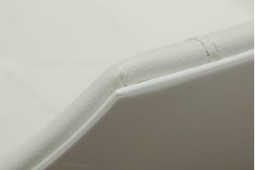 中古　展示品　超美品　Cassinaixc.(カッシーナイクスシー)　Philippe Starck(フィリップ・スタルク)　246　PASSION(パシオン)　本革　丸みのあるボディと華奢な脚のバランスが美しいアームチェア(ダイニングチェア、椅子、イス、レザー)(定価約21万円)(R-061223)