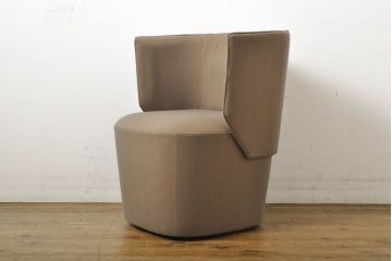 中古　展示品　超美品　arflex(アルフレックス)　BRERA(ブレラ)　シンプルモダンなデザインが魅力のラウンジチェア(1人掛けソファ、1P、回転イス、椅子)(定価約26万円)(R-061227)