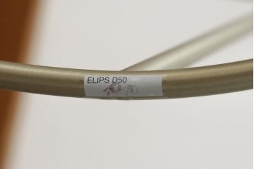 中古　展示品　超美品　arflex(アルフレックス)　ELIPS(エリプス)　シンプルモダンな空間づくりに活躍するコーヒーテーブル(リビングテーブル、ローテーブル、サイドテーブル、センターテーブル)(定価約22万円)(R-061229)