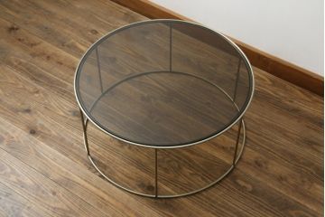 中古　展示品　超美品　arflex(アルフレックス)　CLIPS(クリップス)　モダンな空間を演出するセンターテーブル(丸テーブル、ラウンドテーブル、ローテーブル、コーヒーテーブル、リビングテーブル)(定価約19万円)(R-061232)