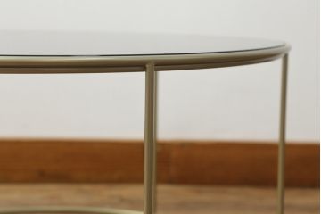 中古　展示品　超美品　arflex(アルフレックス)　CLIPS(クリップス)　モダンな空間を演出するセンターテーブル(丸テーブル、ラウンドテーブル、ローテーブル、コーヒーテーブル、リビングテーブル)(定価約19万円)(R-061232)