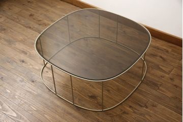 中古　展示品　超美品　arflex(アルフレックス)　ELIPS(エリプス)　シンプルモダンな空間づくりに活躍するコーヒーテーブル(リビングテーブル、ローテーブル、センターテーブル)(定価約30万円)(R-061233)