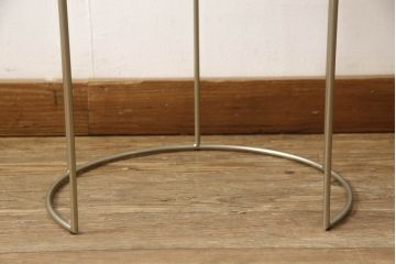 中古　展示品　超美品　arflex(アルフレックス)　CLIPS(クリップス)　ブロンズ　モダンな空間を演出するコーヒーテーブル(丸テーブル、ラウンドテーブル、サイドテーブル)(定価約14万円)(R-061234)