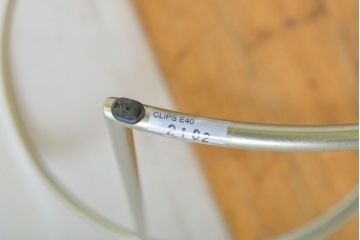 中古　展示品　超美品　arflex(アルフレックス)　CLIPS(クリップス)　ブロンズ　モダンな空間を演出するコーヒーテーブル(丸テーブル、ラウンドテーブル、サイドテーブル)(定価約14万円)(R-061234)