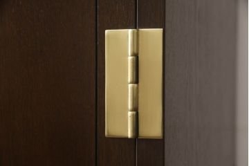 中古　カリモク家具(karimoku)　domani(ドマーニ)　ヒッコリーブラウンが落ち着きのある空間を演出するワードローブ(洋服タンス、引き出し、チェスト、キャビネット)(R-061235)