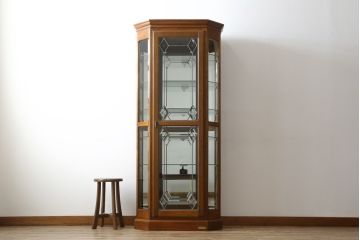中古　美品　三越家具(現カントリーハウス)　Brugge(ブルージュ)　背面鏡張り　クラシカルな佇まいのキュリオケース(ガラスケース、ショーケース、飾り棚、陳列棚、キャビネット)(R-061237)