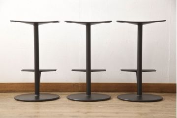 中古　イタリア　展示品　超美品　MAGIS(マジス)　Sequoia(セコイア)　ANDERSSEN&VOLL(アンデシェン&ヴォル)　スタイリッシュなカウンターチェア3脚セット(カウンタースツール、椅子、イス)(3脚で定価約21万円)(R-061240)