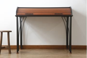 フランスビンテージ　希少　ligne roset(リーン・ロゼ)　Pagnon&Pelhaitre design(パグノン&ペルハイトルデザイン)　個性的なデザインが目を惹くシャッター付き秘書デスク(リーンロゼ、蛇腹机、ロールトップデスク、在宅ワーク、在宅用、ワークデスク、ヴィンテージ)(R-061249)