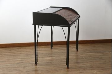 フランスビンテージ　希少　ligne roset(リーン・ロゼ)　Pagnon&Pelhaitre design(パグノン&ペルハイトルデザイン)　個性的なデザインが目を惹くシャッター付き秘書デスク(リーンロゼ、蛇腹机、ロールトップデスク、在宅ワーク、在宅用、ワークデスク、ヴィンテージ)(R-061249)