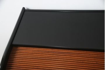 フランスビンテージ　希少　ligne roset(リーン・ロゼ)　Pagnon&Pelhaitre design(パグノン&ペルハイトルデザイン)　個性的なデザインが目を惹くシャッター付き秘書デスク(リーンロゼ、蛇腹机、ロールトップデスク、在宅ワーク、在宅用、ワークデスク、ヴィンテージ)(R-061249)