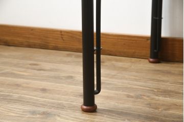 フランスビンテージ　希少　ligne roset(リーン・ロゼ)　Pagnon&Pelhaitre design(パグノン&ペルハイトルデザイン)　個性的なデザインが目を惹くシャッター付き秘書デスク(リーンロゼ、蛇腹机、ロールトップデスク、在宅ワーク、在宅用、ワークデスク、ヴィンテージ)(R-061249)