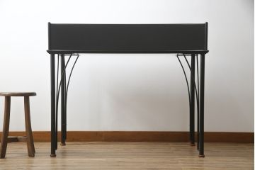 フランスビンテージ　希少　ligne roset(リーン・ロゼ)　Pagnon&Pelhaitre design(パグノン&ペルハイトルデザイン)　個性的なデザインが目を惹くシャッター付き秘書デスク(リーンロゼ、蛇腹机、ロールトップデスク、在宅ワーク、在宅用、ワークデスク、ヴィンテージ)(R-061249)
