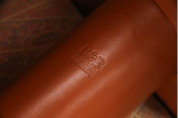 イタリアビンテージ　希少　B&B ITALIA(ビーアンドビー)　バイシティ(Baisity)　アントニオ・チッテリオ(Antonio Citterio)デザイン　筒状のアームが個性的な1人掛けソファ(1P、アームソファ、ヴィンテージ)(R-061253)