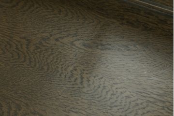 中古　神戸洋家具　神戸・トアロード　伊藤家具店　職人技が光る!細やかな彫りの装飾が目を引くドレッサー&チェアセット(鏡台、サイドチェスト、ミラー、椅子)(R-061259)