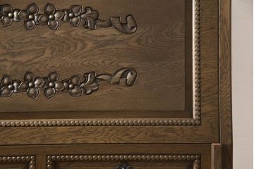 中古　神戸洋家具　神戸・トアロード　伊藤家具店　職人技が光る!細やかな彫りの装飾が目を引くライティングビューロー(簿記机、引き出し、チェスト、在宅用、在宅ワーク)(R-061261)