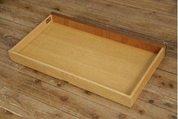 中古　DREXEL HERITAGE(ドレクセルヘリテイジ)　Triune(トライユン)　マホガニー材　洗練されたデザインとクラシカルな佇まいが魅力的なセンターテーブル(カクテルテーブル、リビングテーブル、ローテーブル)(R-061263)