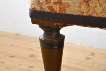 中古　オールドキリム張り　個性的な模様が目を引くアンティーク風ベンチ(長椅子、オットマン、チェア)(R-061265)