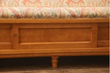 中古　横浜クラシック家具　ダニエル(daniel)　収納付きが嬉しい、上質な3人掛けソファ(三人掛けソファ、3P、ソファベンチ)(R-061275)