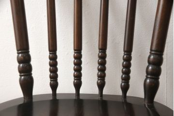 ビンテージ　北海道民芸家具　クラシカルな雰囲気を醸し出すダイニングチェア2脚セット(ヴィンテージ、椅子、板座チェア)(R-061277)