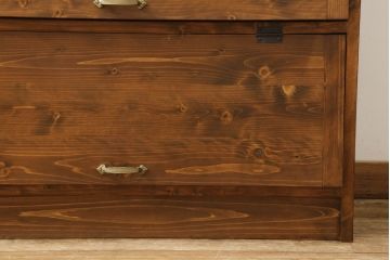 ラフジュ工房オリジナル　古建具リメイク　レトロスタイルの空間づくりに活躍するパタパタ扉の収納棚(戸棚、キャビネット、下駄箱、靴箱)(R-061284)