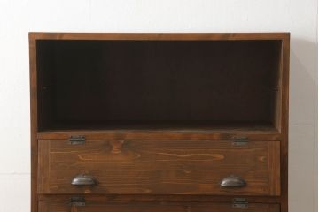 ラフジュ工房オリジナル　古建具リメイク　脚付き　昭和レトロな雰囲気がおしゃれなパタパタ扉の収納棚(戸棚、キャビネット、下駄箱、靴箱)(R-061285)