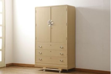 中古　金具の意匠が魅力!上品な佇まいの加茂総桐箪笥(胴厚、総桐たんす、着物箪笥、衣装箪笥、和タンス、引き出し)(R-061286)