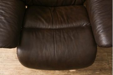 中古　美品　EKORNES(エコーネス)　本革　オットマン付き　ストレスレス レノ クラシック(M)(アームチェア、リクライニングチェア、椅子、一人掛けソファ、1Pソファ)(定価約37万9千円)(R-061288)