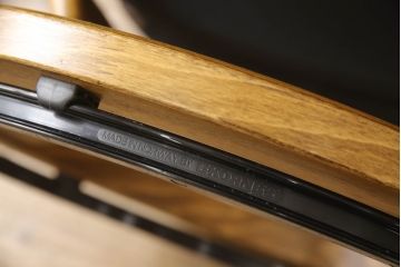 中古　美品　EKORNES(エコーネス)　本革　オットマン付き　ストレスレス レノ クラシック(M)(アームチェア、リクライニングチェア、椅子、一人掛けソファ、1Pソファ)(定価約37万9千円)(R-061288)
