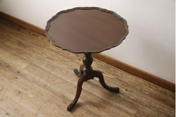 アメリカビンテージ　マホガニー材　天板と脚の凝った造りが魅力的なコーヒーテーブル(カフェテーブル、サイドテーブル、ラウンドテーブル、ヴィンテージ)(R-061296)