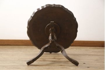 アメリカビンテージ　マホガニー材　天板と脚の凝った造りが魅力的なコーヒーテーブル(カフェテーブル、サイドテーブル、ラウンドテーブル、ヴィンテージ)(R-061296)
