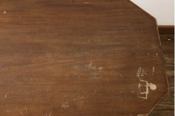 イギリスアンティーク　高級品　マホガニー材　キャスター付き　挽き物加工の凝ったデザインが見事なコーヒーテーブル(カフェテーブル、ダイニングテーブル、2人掛け、食卓)(R-061313)