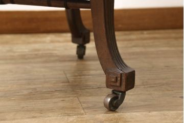 イギリスアンティーク　高級品　マホガニー材　キャスター付き　挽き物加工の凝ったデザインが見事なコーヒーテーブル(カフェテーブル、ダイニングテーブル、2人掛け、食卓)(R-061313)
