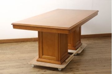 中古　横浜クラシック家具　ダニエル(daniel)　A-322・A-320　組み立て式の豪華なダイニングテーブル(6人掛けダイニングテーブル、4人掛け、食卓)(定価約70万円)(R-061315)