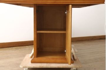 中古　横浜クラシック家具　ダニエル(daniel)　A-322・A-320　組み立て式の豪華なダイニングテーブル(6人掛けダイニングテーブル、4人掛け、食卓)(定価約70万円)(R-061315)