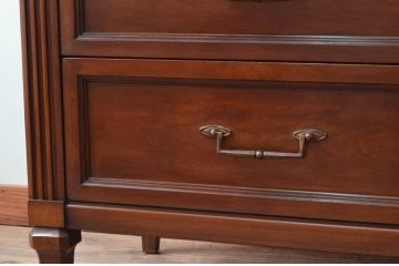 アメリカビンテージ　 White fine furniture　クラシカルな雰囲気が魅力的なチェスト(サイドボード、サイドチェスト、引き出し、ヴィンテージ)(R-061317)