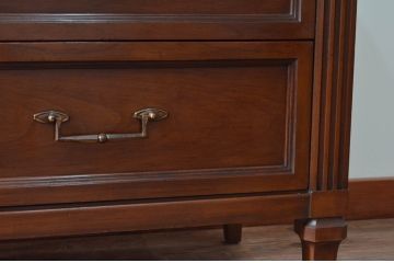 アメリカビンテージ　 White fine furniture　クラシカルな雰囲気が魅力的なチェスト(サイドボード、サイドチェスト、引き出し、ヴィンテージ)(R-061317)